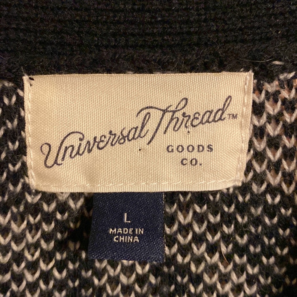 Universal Thread Women’s Button Cardigan Size Lg … - image 2